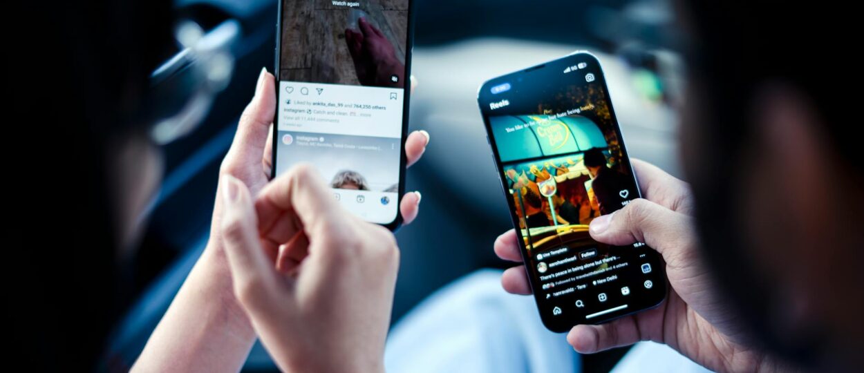 couple using instagram in car